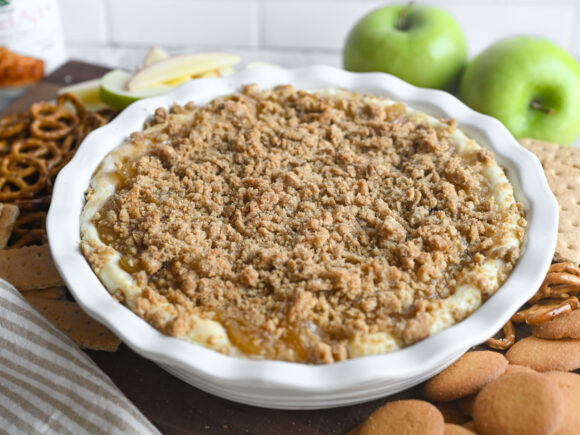 Baked Caramel Apple Cheesecake Dip