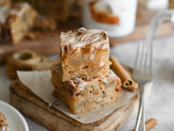 Brown Butter Apple Blondies with Cinnamon Glaze