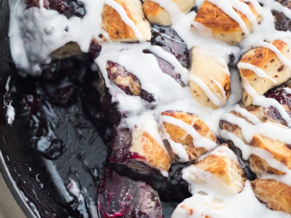 Blueberry Cinnamon Roll Pie