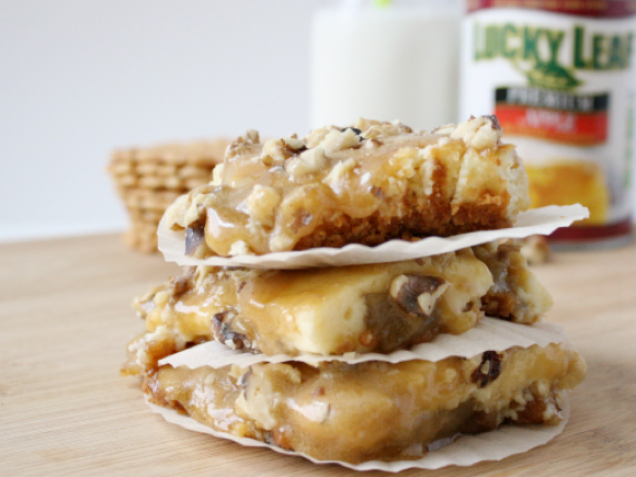 Caramel Apple Cheesecake Bars