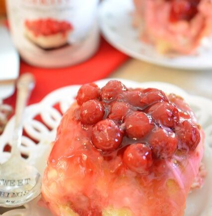 Cherry Pie Crumble Buns