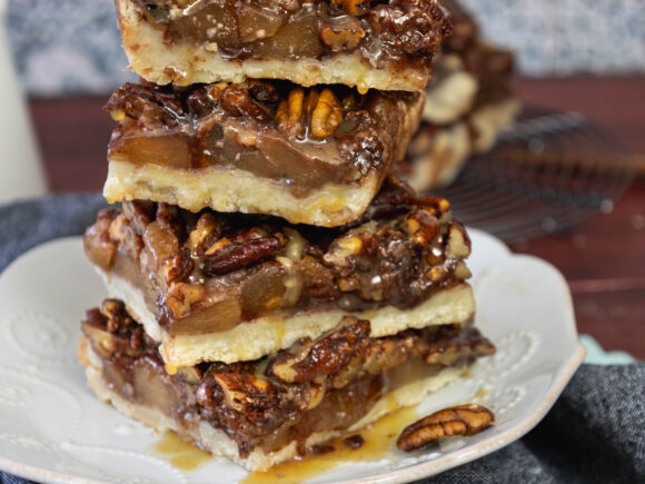 Caramel Apple Pecan Bars