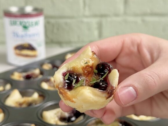 Blueberry Brie Puff Pastry Bites
