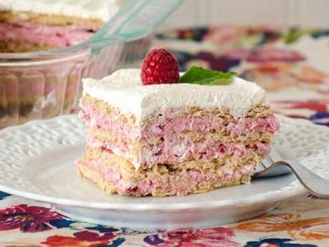 No Bake Raspberry Icebox Cake