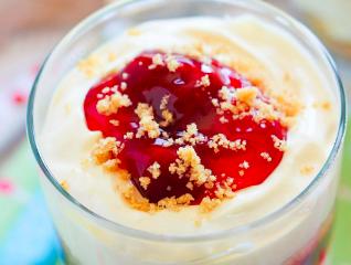 Strawberry Lemonade Pie Cups