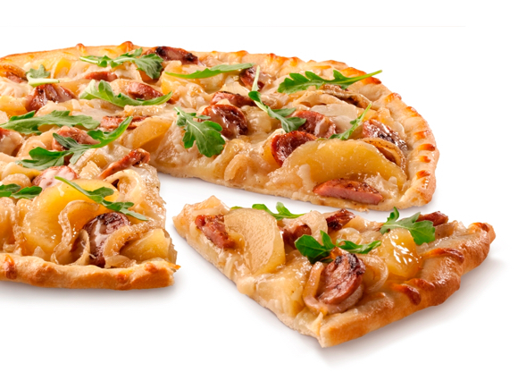 Sweet ‘n Savory Chicken Sausage & Apple Pizza