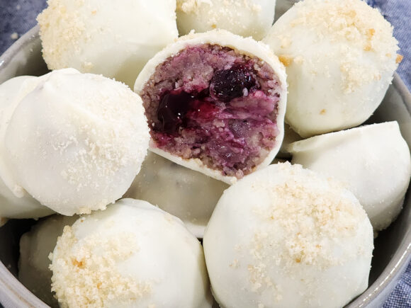 No-Bake Blueberry Sugar Cookie Truffles