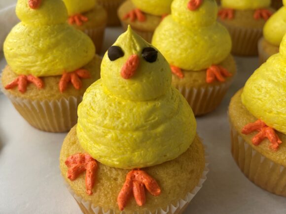 Easy Easter Chick Cupcakes